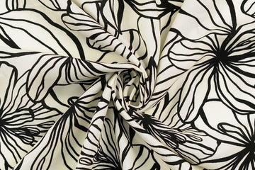 Viskose Webware mit Blumen, schwarz, naturweiß, 0,5 m